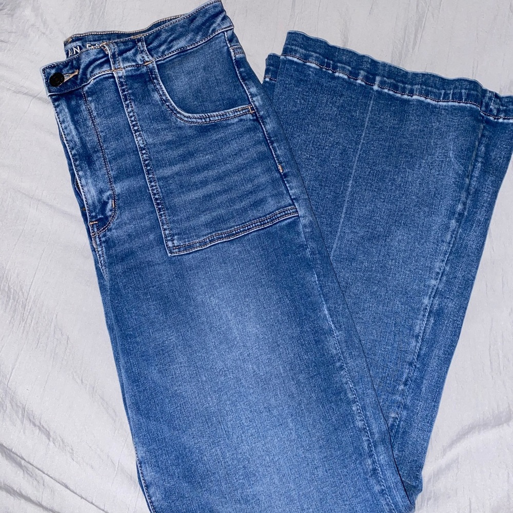 American Eagle High Waisted Flare Jean
